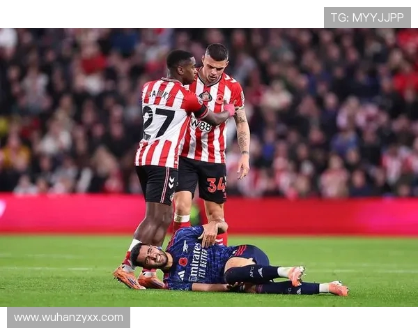 英超争冠一夜变天！阿森纳仅剩2分优势 曼城维拉紧追不舍